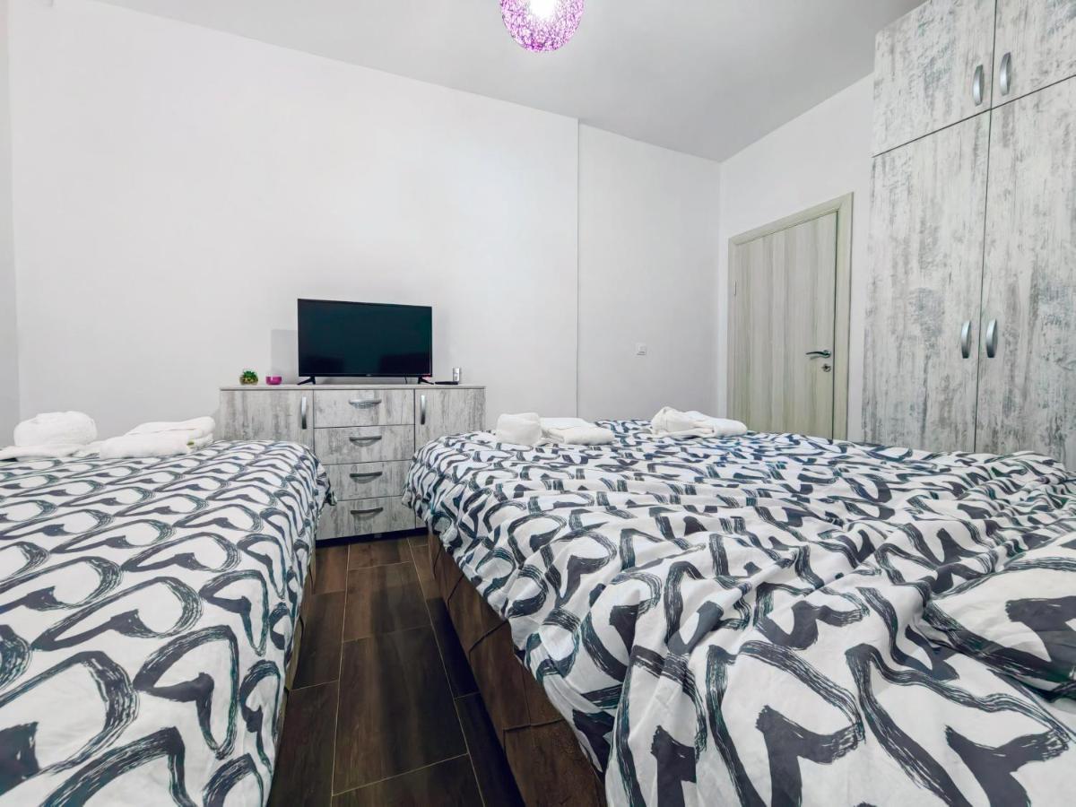 Mialex Apartments Dobra Voda Eksteriør bilde