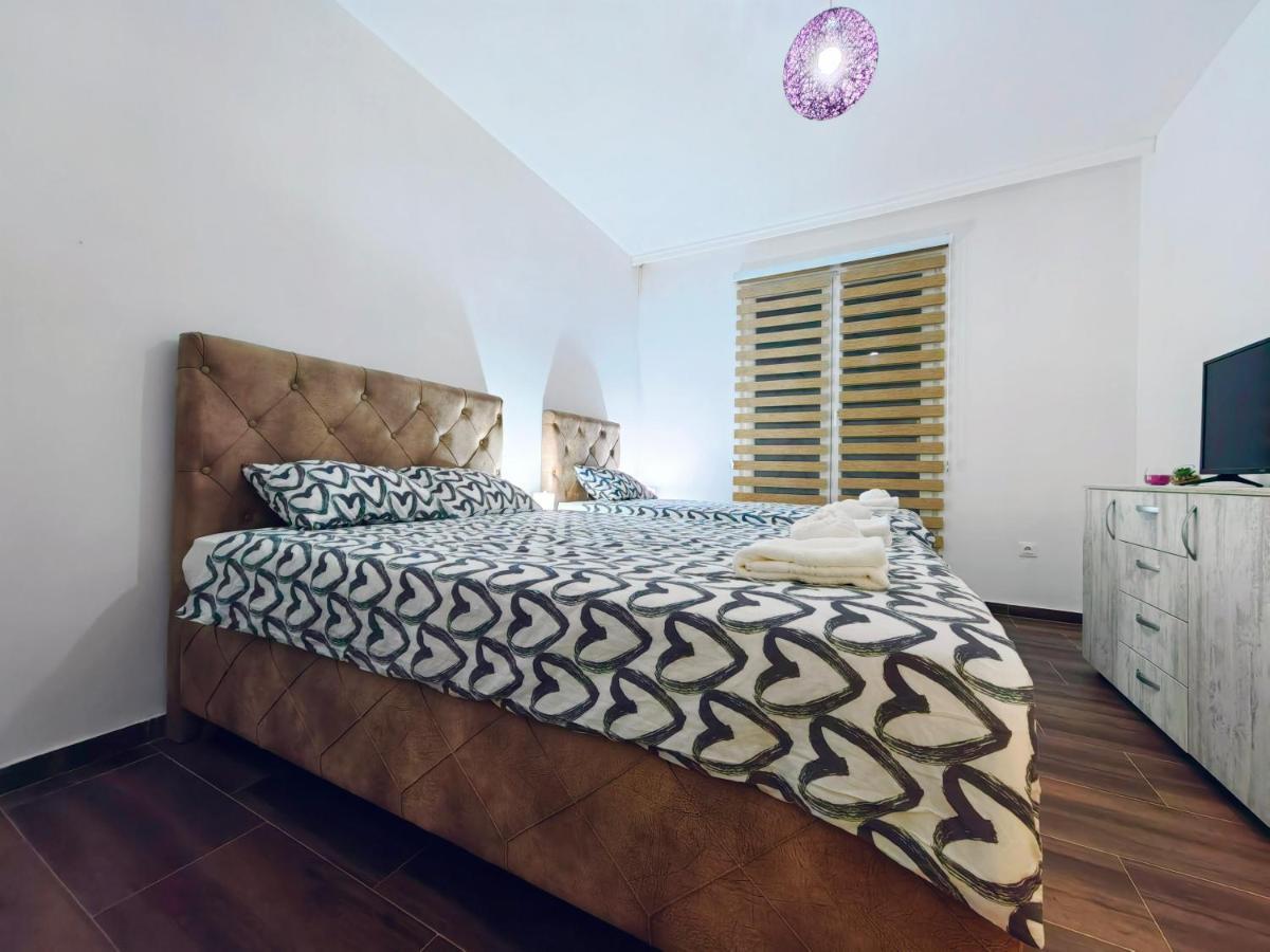 Mialex Apartments Dobra Voda Eksteriør bilde
