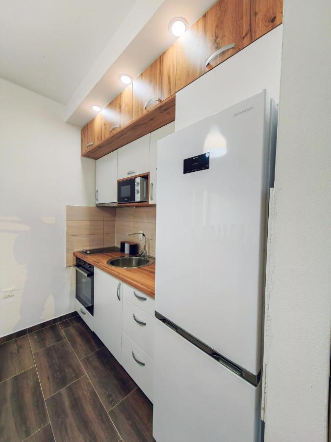 Mialex Apartments Dobra Voda Eksteriør bilde