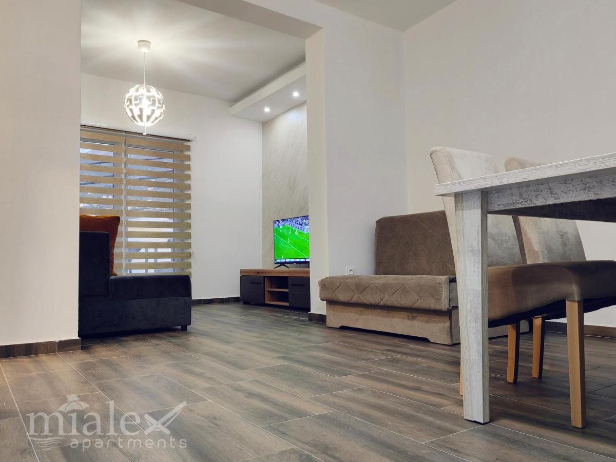 Mialex Apartments Dobra Voda Eksteriør bilde